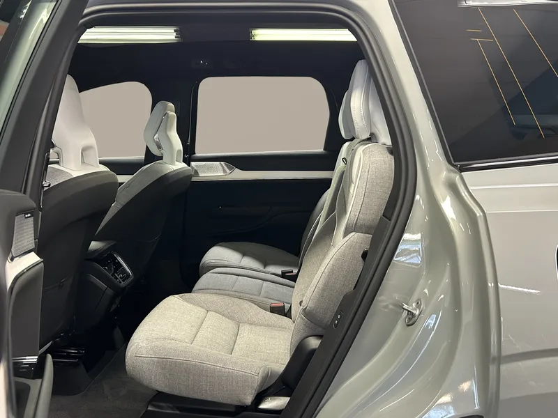 Bild 12 av 14 – Volvo EX90 Twin Motor Performance 7-seater Ultra 7sätes