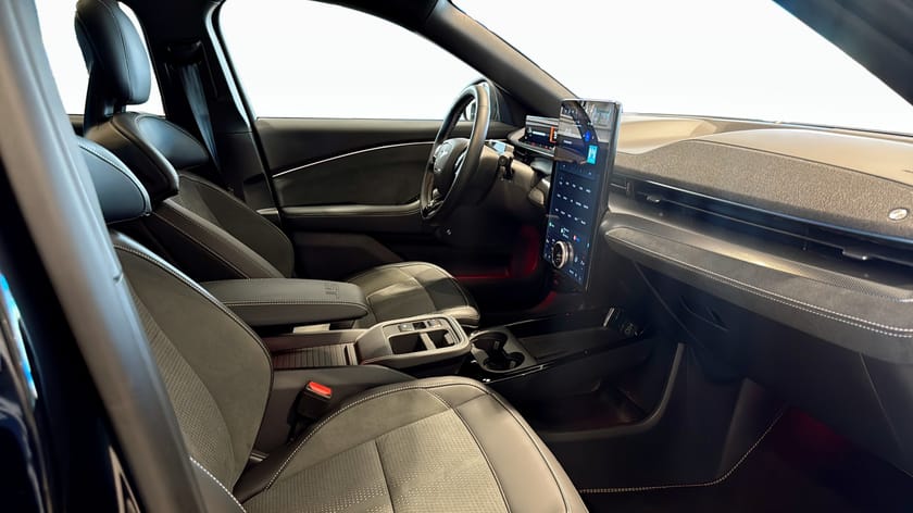 Bild 3 av Ford Mustang Mach-E GT Long Range AWD 487HK DEMO | Panorama | B&O, 3,95% ränta