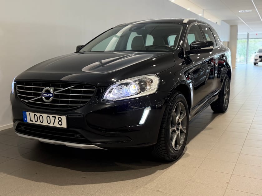 Bild 1 av Volvo XC60 D4 Ocean Race Business E PRO / Panorama tak / Sensorer fram och bak / Minnesstol /