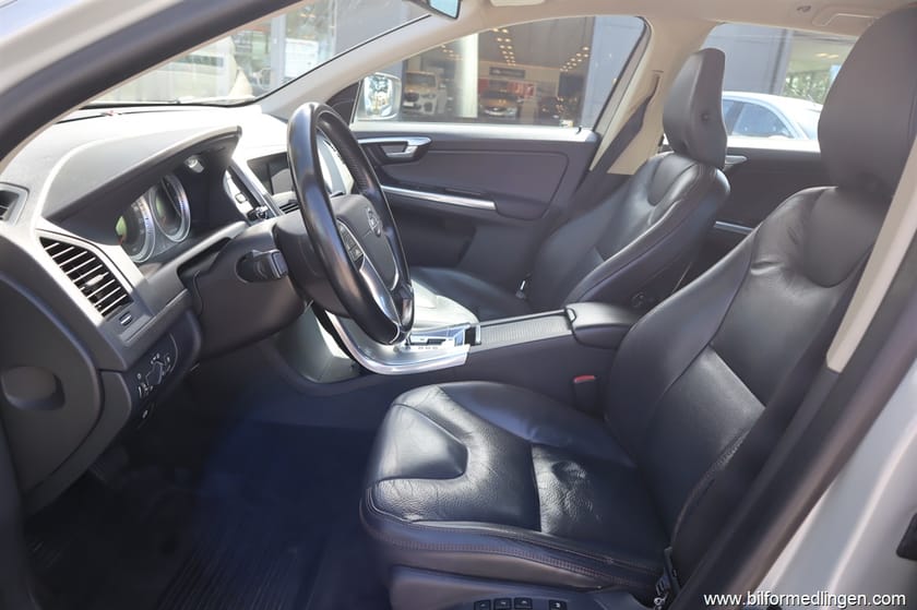 Bild 4 av Volvo XC60 D3 163hk Automat Skinn Bluetooth Svensksåld