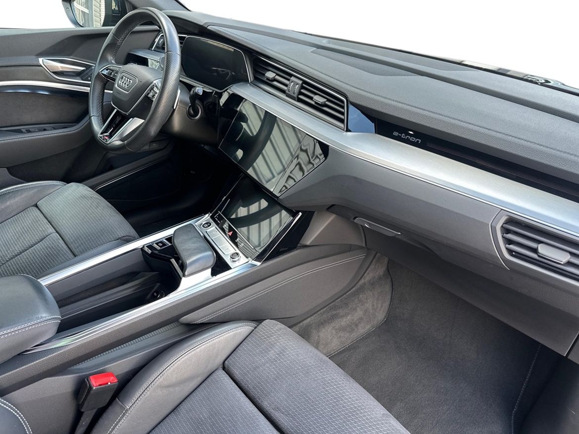 Audi Audi e-tron 55 quattro — bild 10