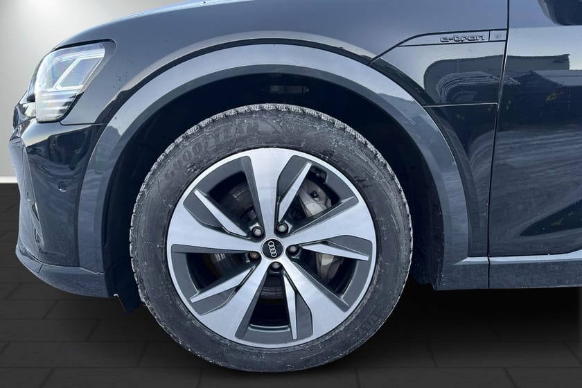Bilde 5 av Audi Q8 50 e-tron quattro advanced