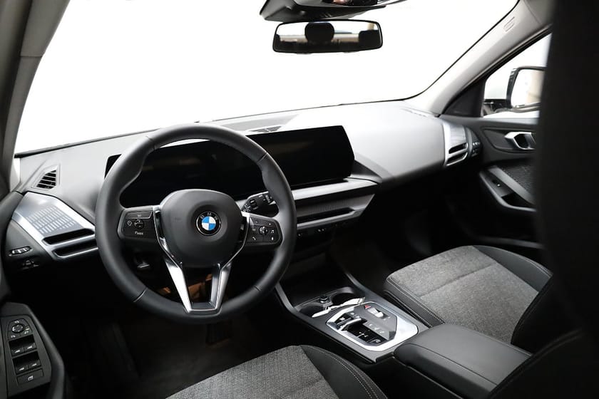 Bild 3 av BMW 120 Automat / Nav. / Rattvärme / Backkamera