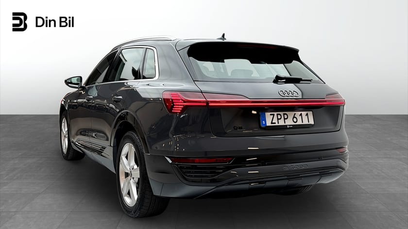Bild 2 av Audi Q8 50 e-tron quattro 340HK Backkamera Elstolar Läder