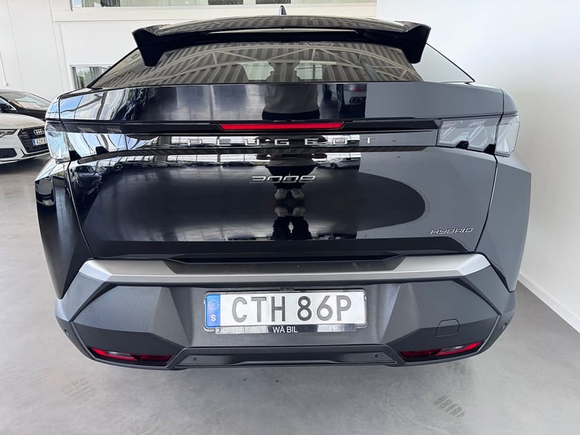 Bild 4 av Peugeot 3008 HYBRID 136 e-DSC | GT | 360° | Rattvärme | Navi