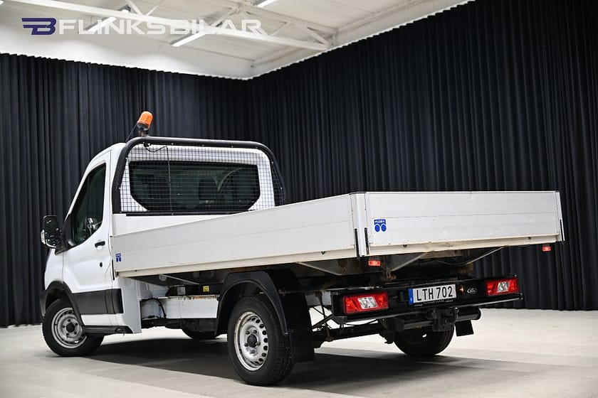 Bild 5 av Ford Transit 310 Chassi Cab 2.2 TDCi 125HK Flak|Tippflak|Drag|Dieselvärmare|Leasbar