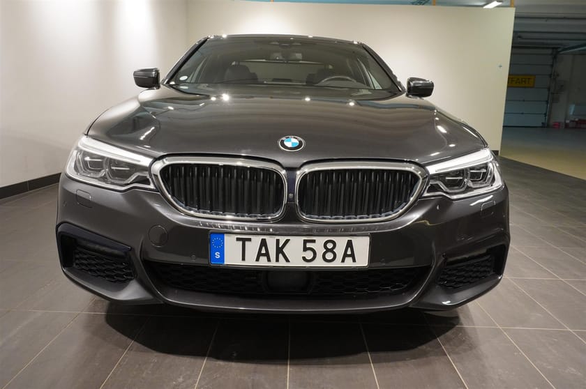 Bild 2 av BMW 530e xDrive iPerformance Sedan M Sport Innovation Taklucka Drag H K 4-Zons
