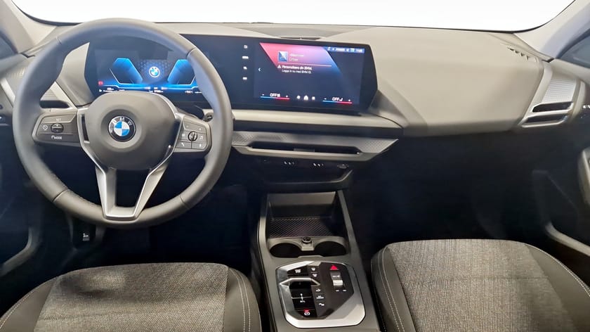 Bild 4 av BMW 120 Rattvärme, Backkamera, Farthållare