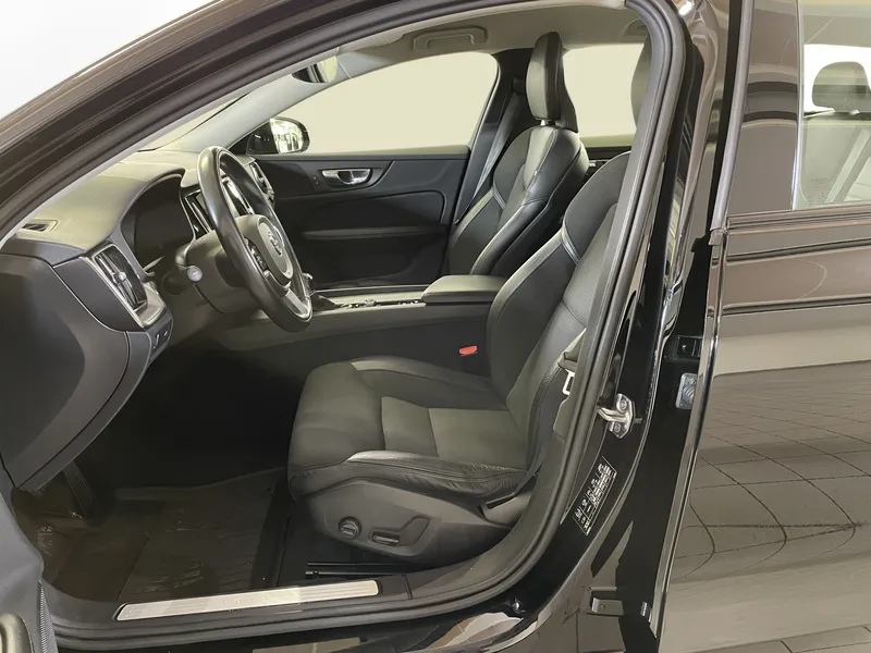 Bild 14 av 15 – Volvo V60 Cross Country D4 AWD Advanced SE II Cross Country Advanced