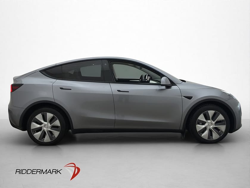 Bild 5 av Tesla Model Y Long Range AWD Dragkrok Autopilot MOMS