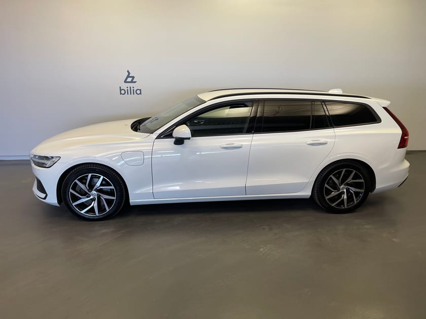 Bild 2 av Volvo V60 T6 TE Momentum Edition / Dragkrok / Backkamera /