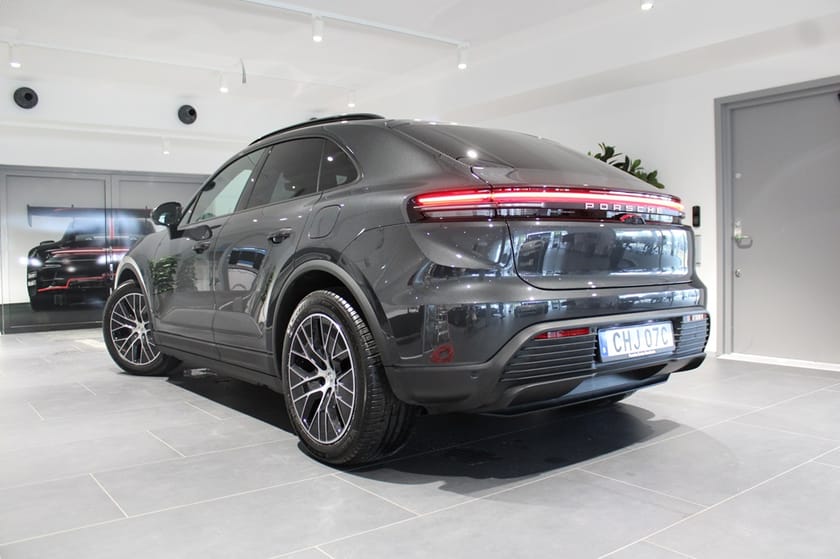 Bild 2 av Porsche Macan Electric 