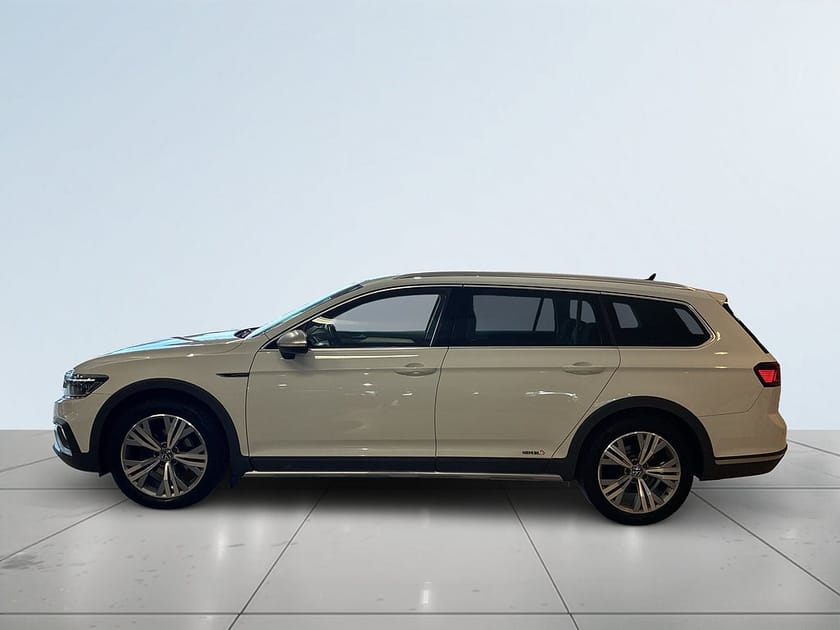 Bild 4 av Volkswagen Passat Alltrack 2.0 TDI 4M MOMS Drag Dvärme Bkamera Navi S&V