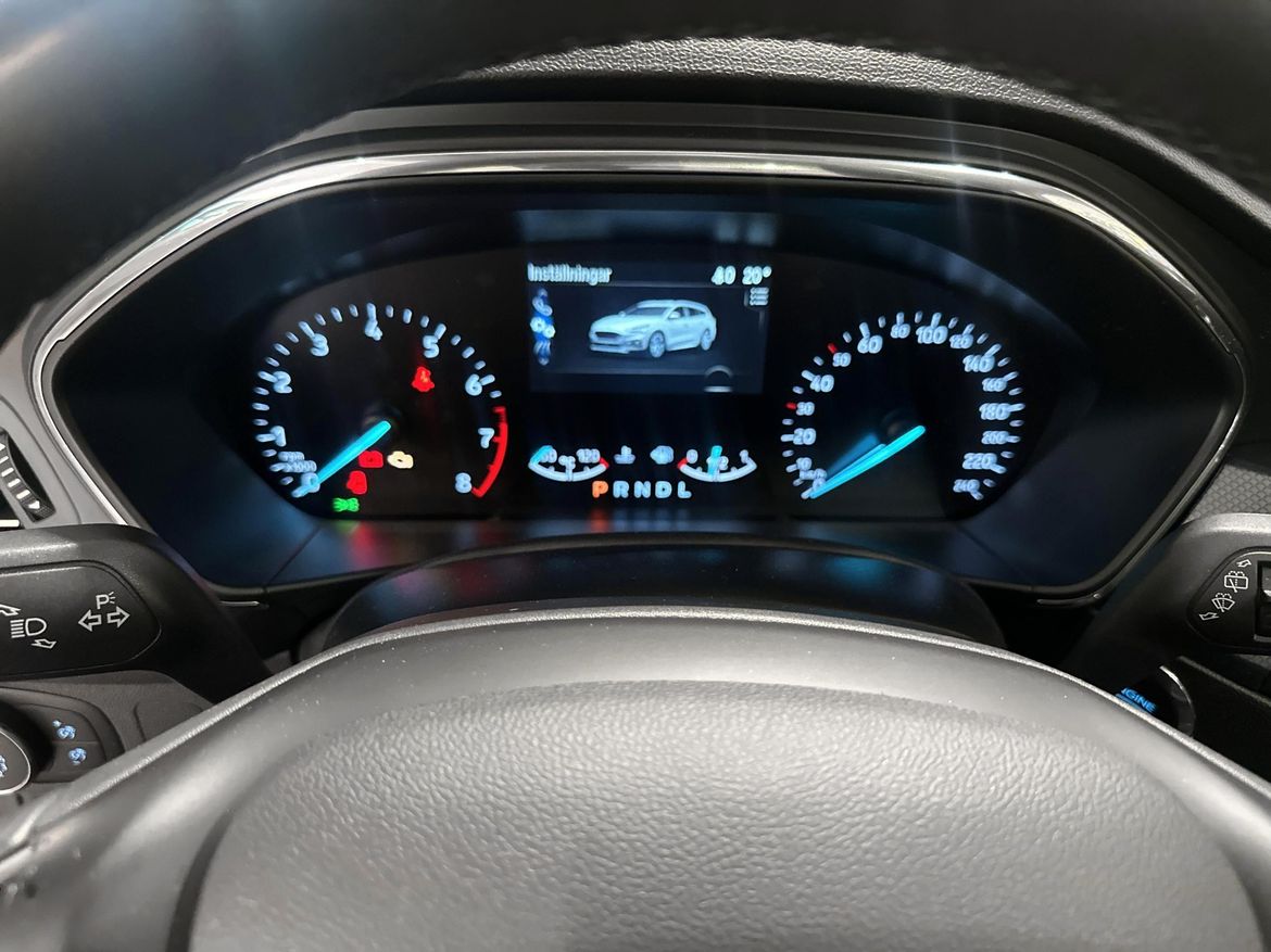 Ford Focus 2022 - miniatyr 9