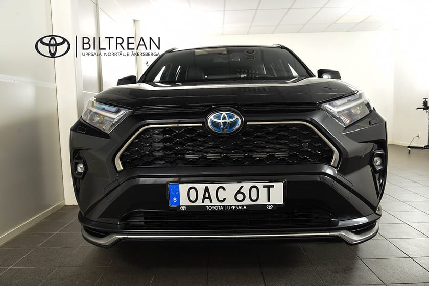 Bild 4 av Toyota RAV4 Plug-in Hybrid AWD X-Edition Backkamera Drag