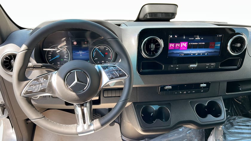 Bild 4 av Mercedes-Benz eSprinter 420 Chassi 81 kWh Volymskåp A3 SELECT