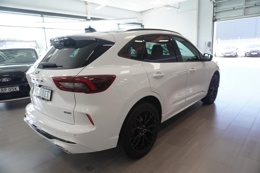Bild 5 av Ford Kuga Plug-In Hybrid ST-Line X 2.5 FWD 243hk Black Edition