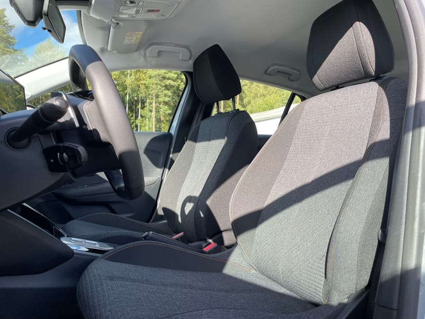 Bild 5 av Peugeot 208 HYBRID 100
