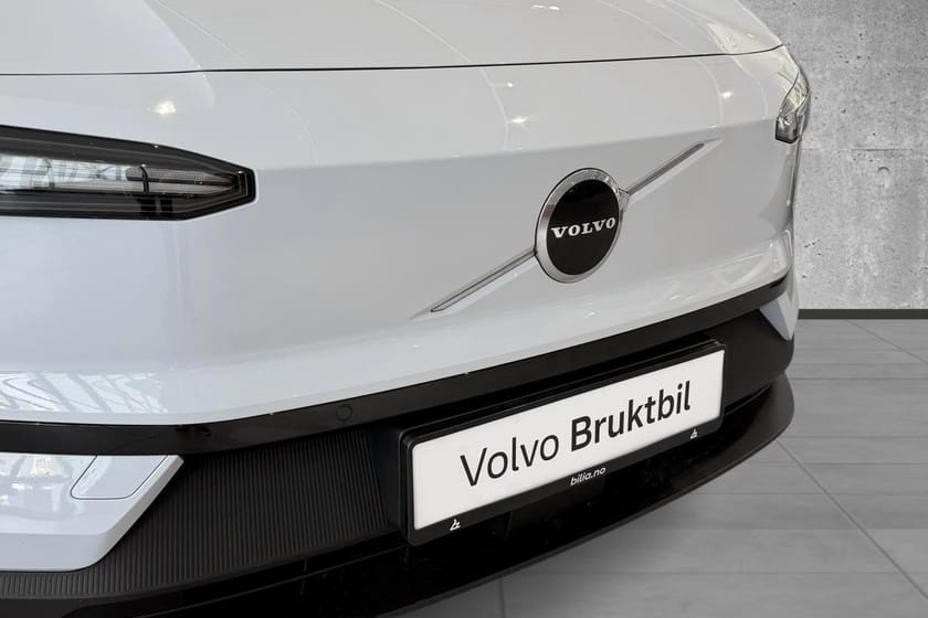 Bilde 3 av Volvo EX30 Twin Motor Performance 428Hk AWD Plus, Varmepumpe, Harman/Kardon, App, Kamera