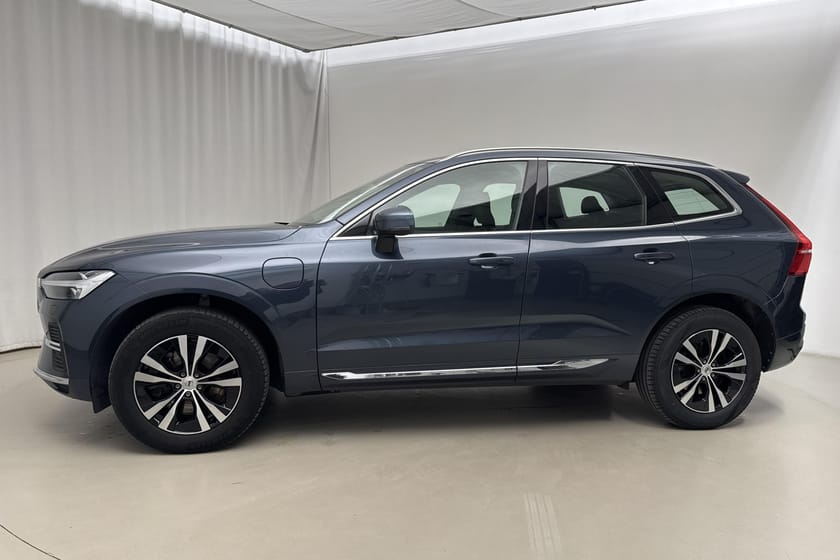 Bild 2 av Volvo XC60 T6 AWD Recharge (350hk) Core Bright Helläder