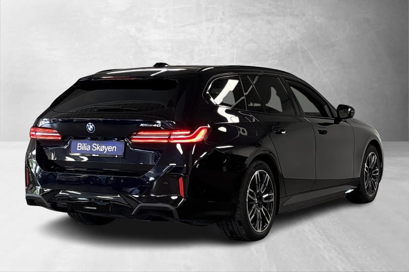 Bilde 3 av BMW i5 xDrive40 Touring Touring, Fully Charged, B&W, Pano, Vent.Seter