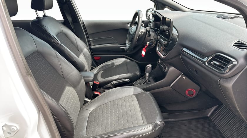Bild 3 av Ford Fiesta Active 1.0 100hk | B&O | Halvskinn | Adpt Farth