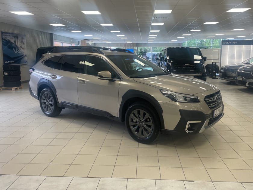 Bild 3 av Subaru Outback Limited. V-hjul, dragkrok, motorv, kupéuttag