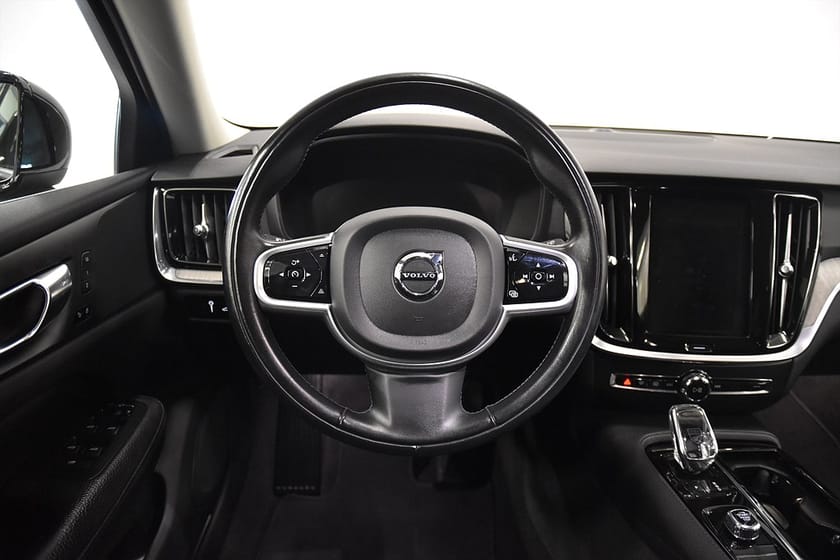 Bild 2 av Volvo V60 Recharge T6 AWD Inscription Skinn Orrefors Adaptivf Dragkrok