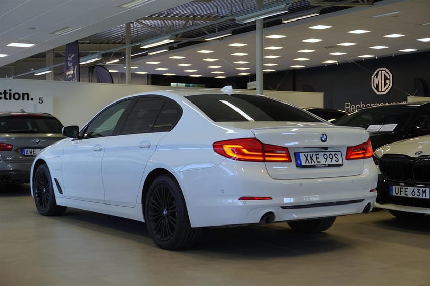 Bild 3 av BMW 530e xDrive iPerformance Sedan Sport Line HiFi Connectedprof