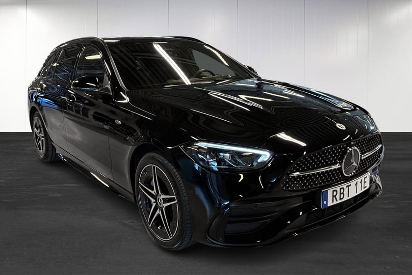 Bild 2 av Mercedes-Benz C 300 T de 4MATIC 4M | AMG | Nightpaket | Drag | Smartphone | Backkamera