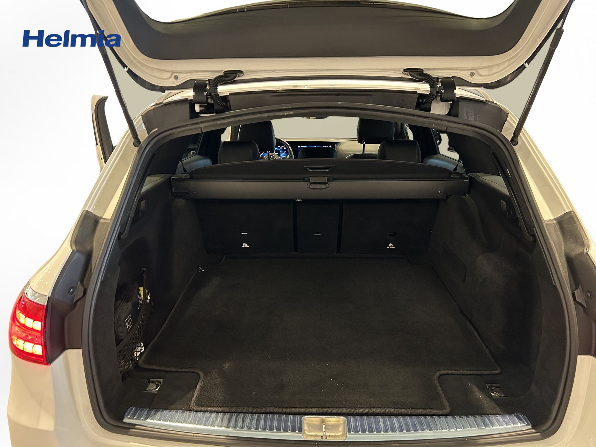 Mercedes-Benz E 220 2023, photo 4/10