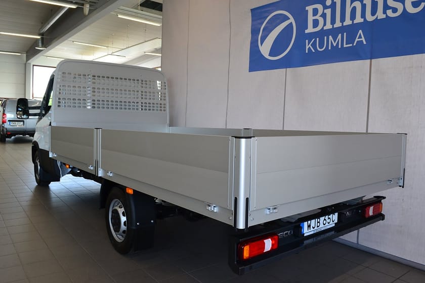 Bild 3 av Iveco Daily 35-160 Van EH Flak Chassi 2.3 JTD Hi-Matic 156hk