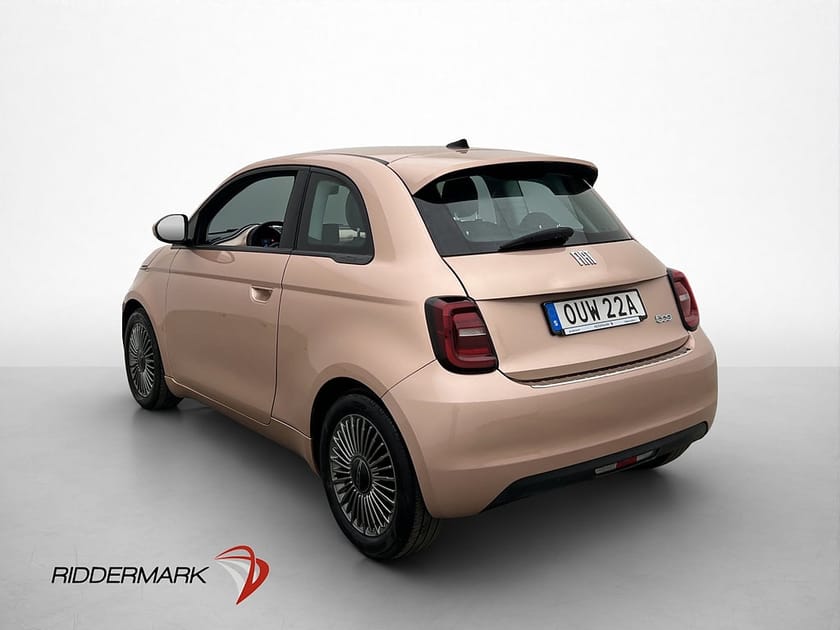 Bild 5 av Fiat 500e 42 kWh 118hk Navi Sätesvärme CarPlay Halvskinn