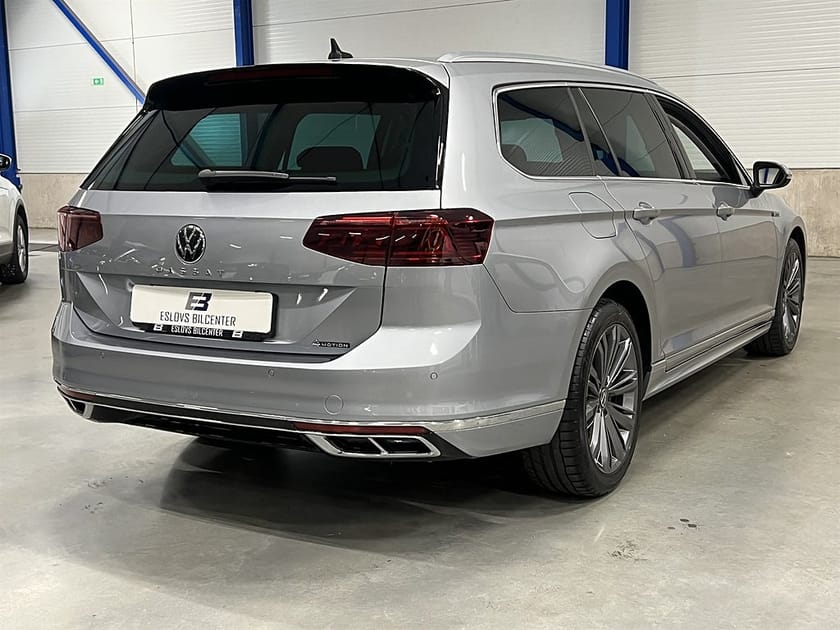 Bild 3 av Volkswagen Passat Sportscombi 2.0 TDI 4Motion DSG 200 HK / R-Line / Värmare / Cock