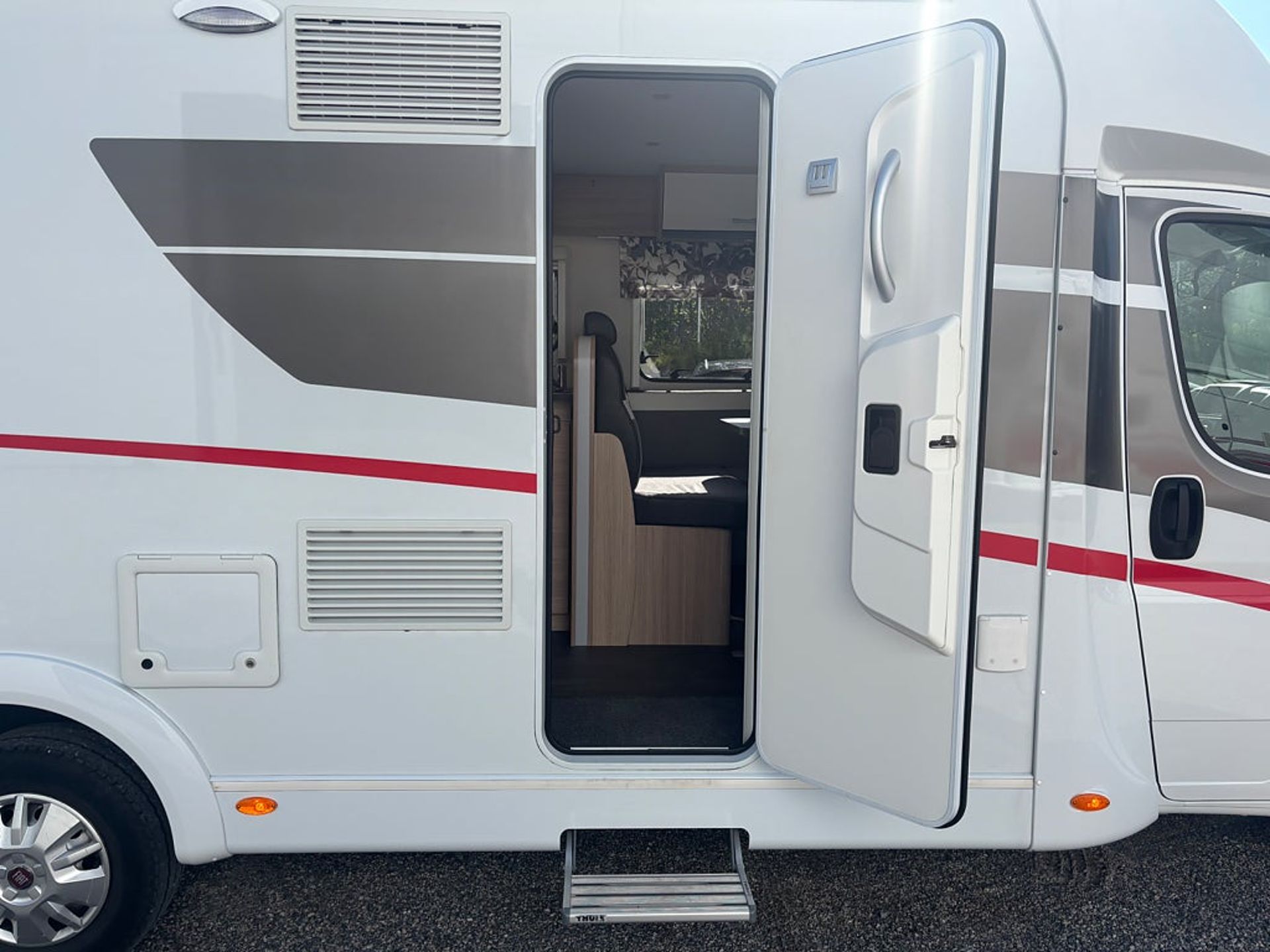 Capron Campervan Fiat 2.3 MultiJet 2019, bild 6/17