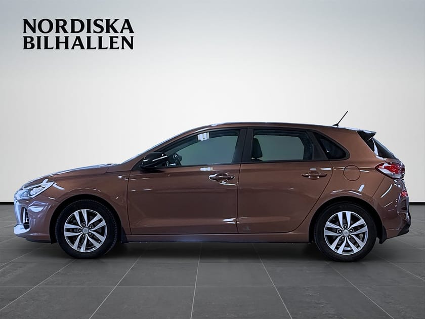 Bild 4 av Hyundai i30 1.4 T-GDi Comfort Nybesiktad Nyservad Värmare Kamera