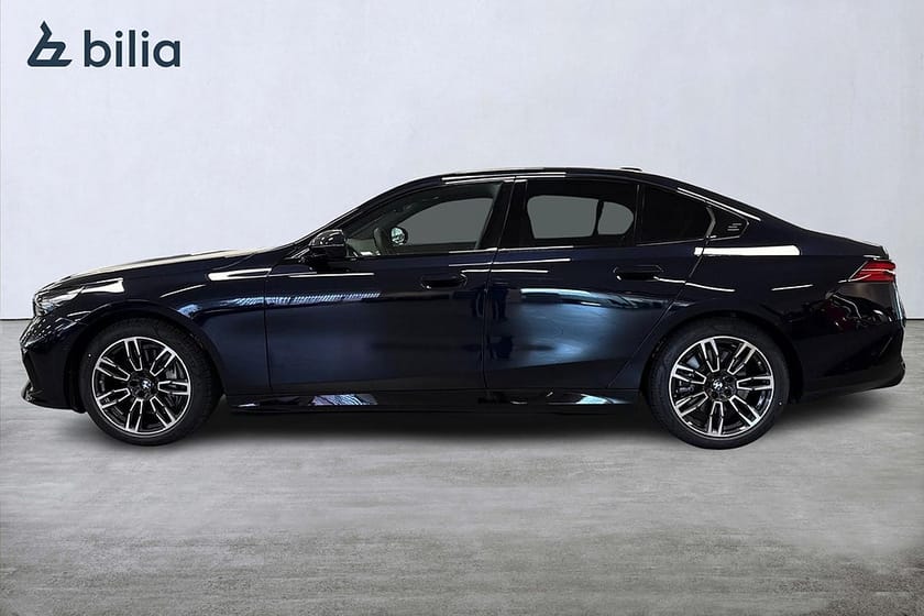 Bild 3 av BMW i5 xDrive40 Sedan xDrive 40 M-sport | Drag | H&K | Aktiv farth.