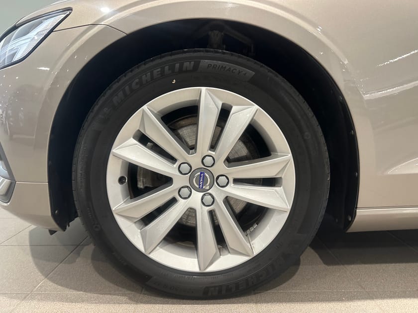 Bild 5 av Volvo V60 B4 Diesel Mom Adv Navi Pro Edition/ Navigation / Dragrkok / Backkamera /
