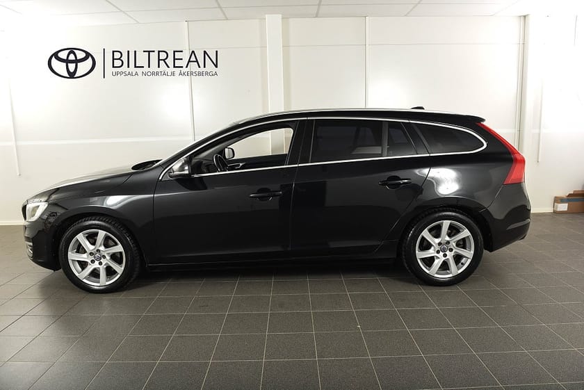 Bild 2 av Volvo V60 D4 AWD Automat Summum Drag Värmare Skinn