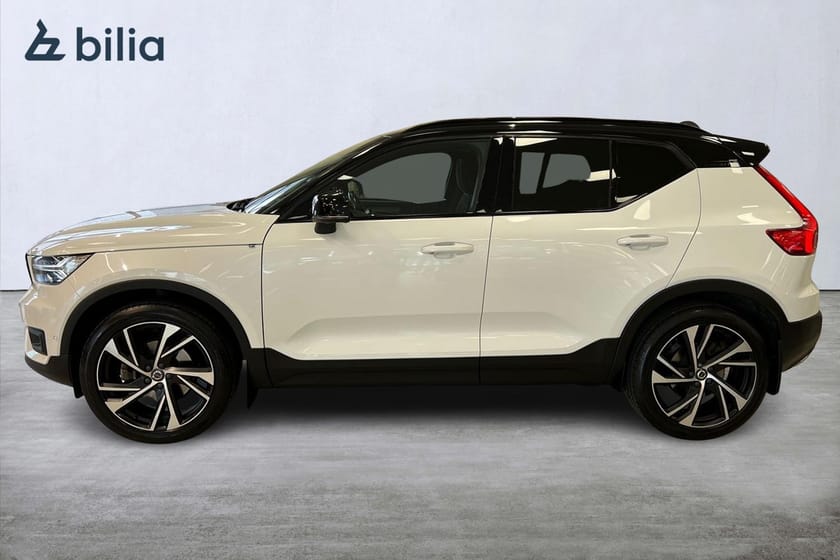 Bild 3 av Volvo XC40 D4 AWD R-Design Intro Edition / Panorama / LED Ramp