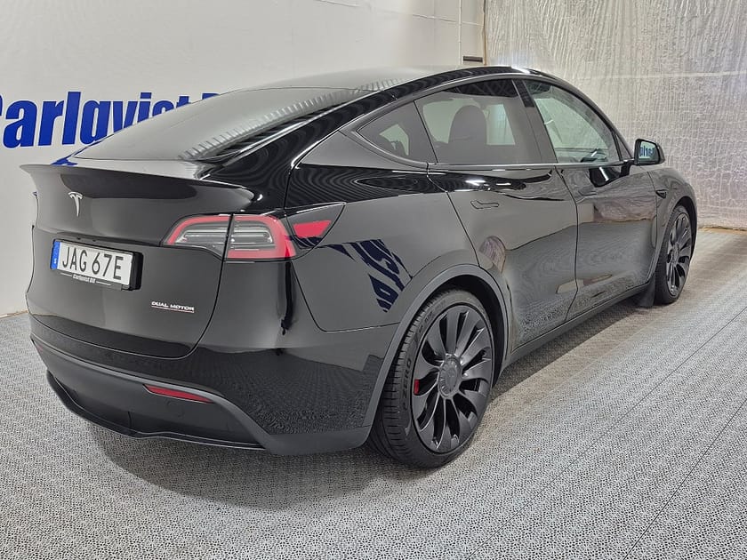 Bild 4 av Tesla Model Y Performance AWD 534HK 4x4 Panorama Läder
