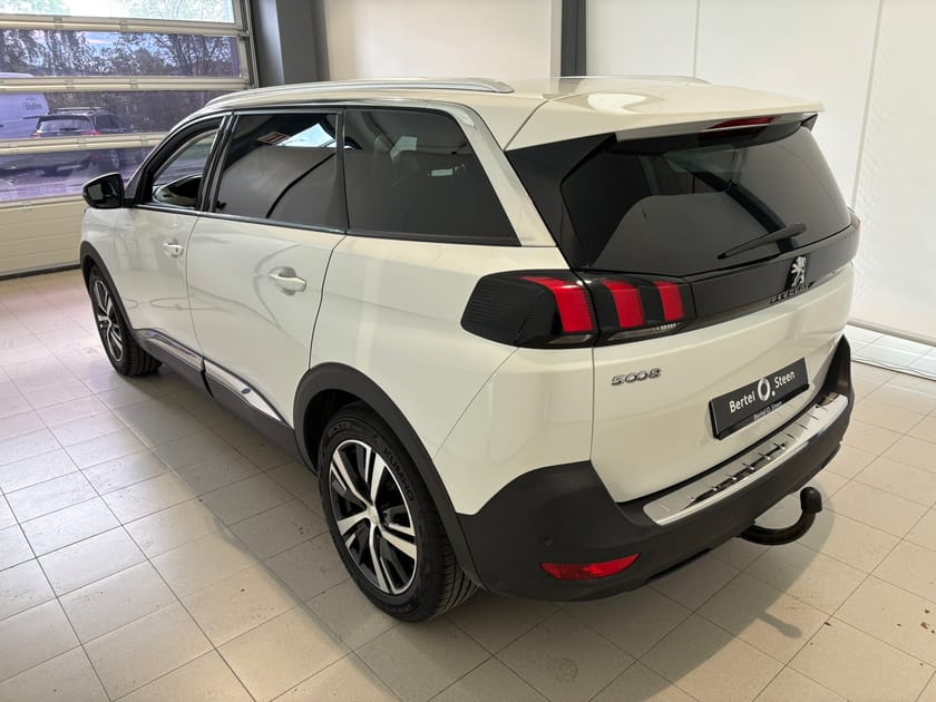 Bilde 4 av Peugeot 5008 Navigasjon, hengerfeste, apple Carplay. 3 isofix bak.