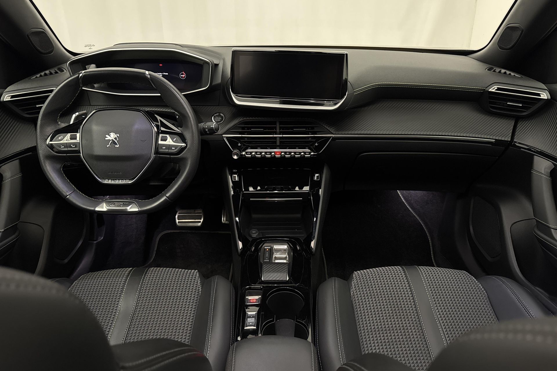 Peugeot 2008 1.2 PureTech 130 2023, bild 7/10