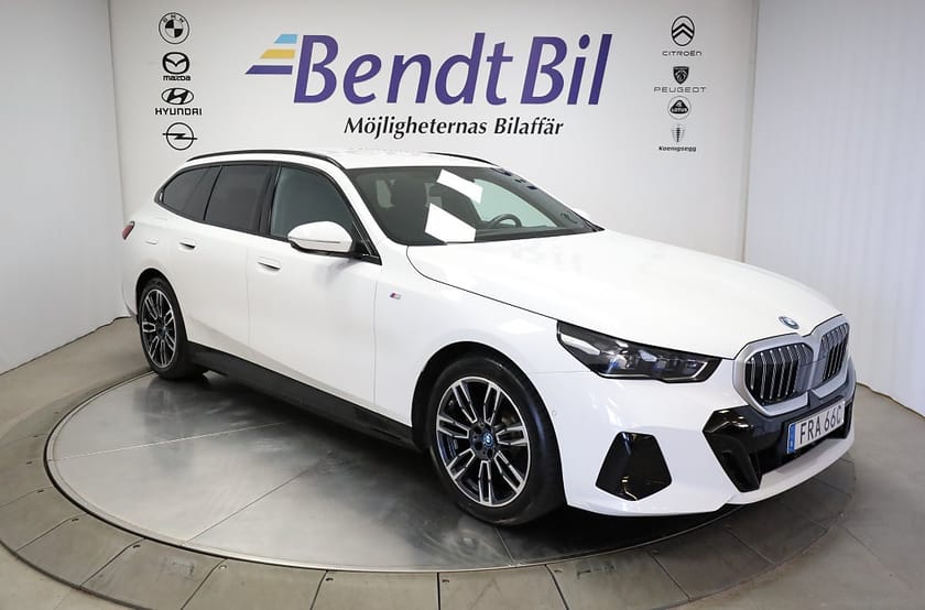 Bild 1 av BMW 530e xDrive Touring M Sport / Harman Kardon