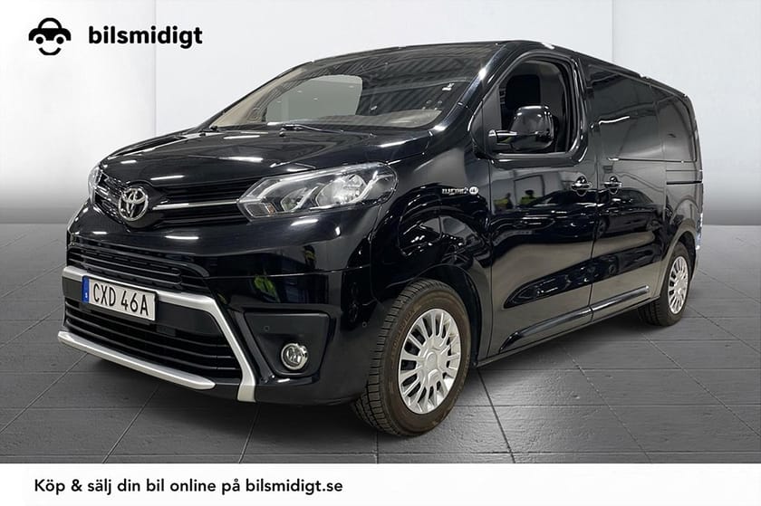 Bild 1 av Toyota Proace Electric 75 kWh L2 Komfort+ Drag 2xSidodörr Navi Kamera 3-sits 136hk