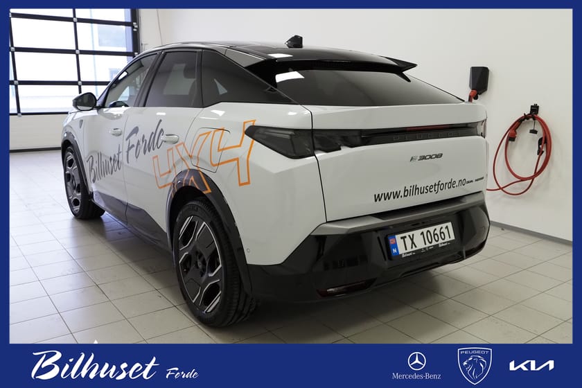Bilde 2 av Peugeot E-3008 Dual Motor GT+ 4x4 / FOCAL / NORSK DEMO