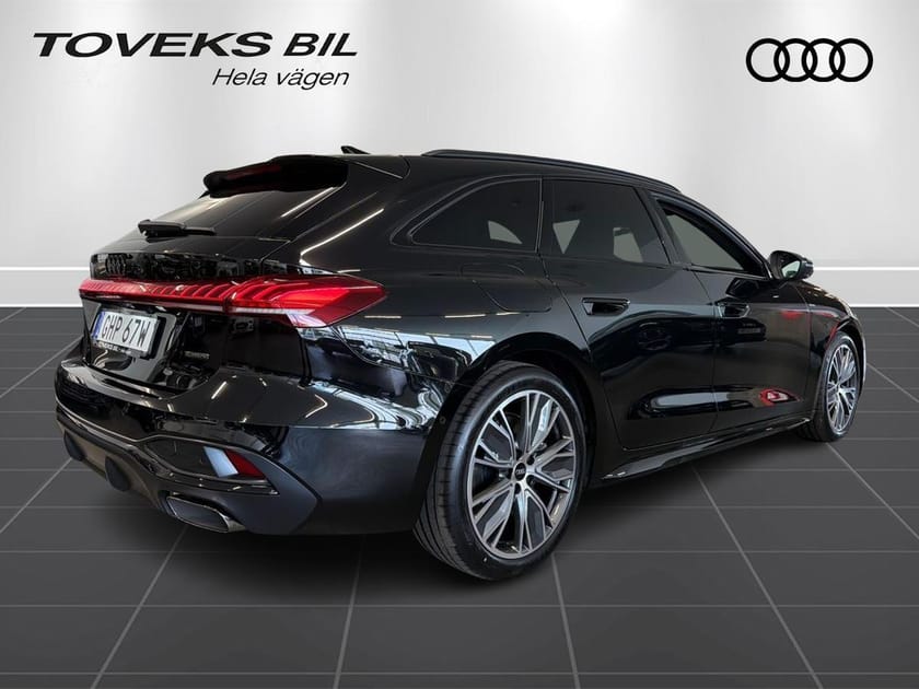 Bild 2 av Audi A5 Avant e-hybrid quattro S-Line / Evolutionpaket / Drag / Svart Optik