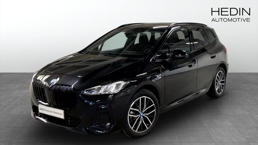 Bild 1 av BMW 225e xDrive Active Tourer M Sport Pano Drag Rattvärme