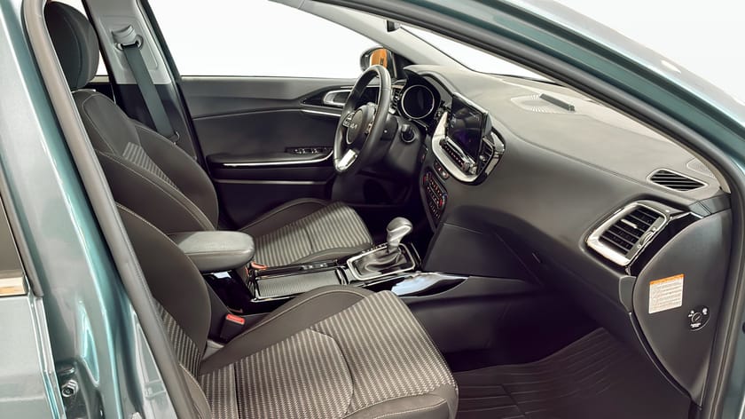 Bild 3 av Kia Ceed Sportswagon Plug-in Hybrid SW PHEV  ACTION | GODKÄND | NYLIGEN SERVAD