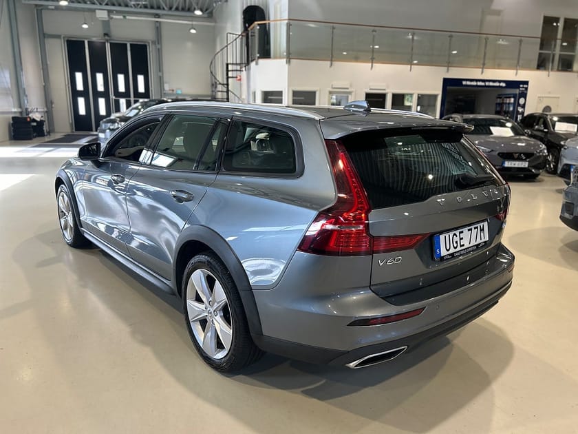 Bild 4 av Volvo V60 Cross Country D4 AWD Geartronic SE II 190hk / Drag